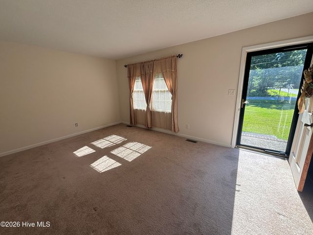 415 S Mcneil Street, Saint Helena, NC 28425