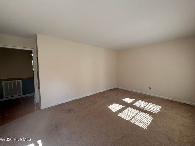 415 S Mcneil Street, Saint Helena, NC 28425