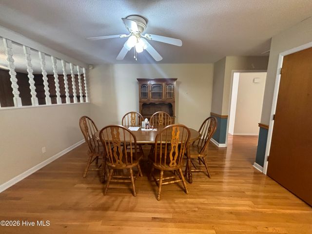 415 S Mcneil Street, Saint Helena, NC 28425