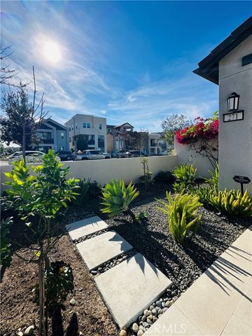 271 Tank, Irvine, CA 92618