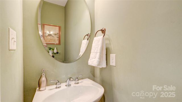 8017 Bridgegate Drive, Huntersville, NC 28078