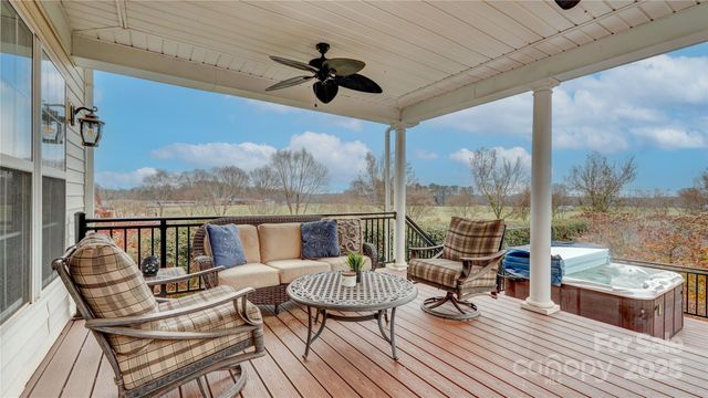 8017 Bridgegate Drive, Huntersville, NC 28078