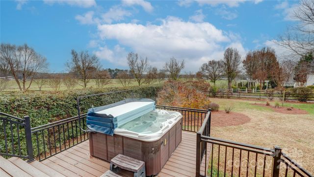 8017 Bridgegate Drive, Huntersville, NC 28078