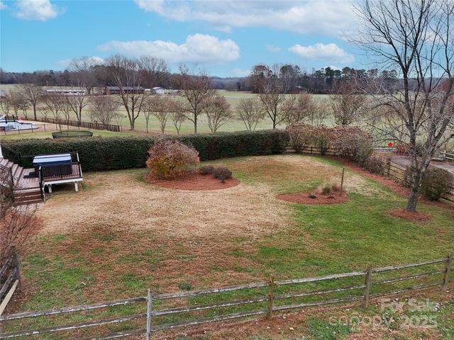 8017 Bridgegate Drive, Huntersville, NC 28078