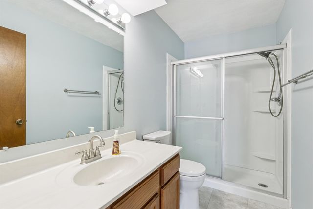 4829 86th Street 6, Urbandale, IA 50322