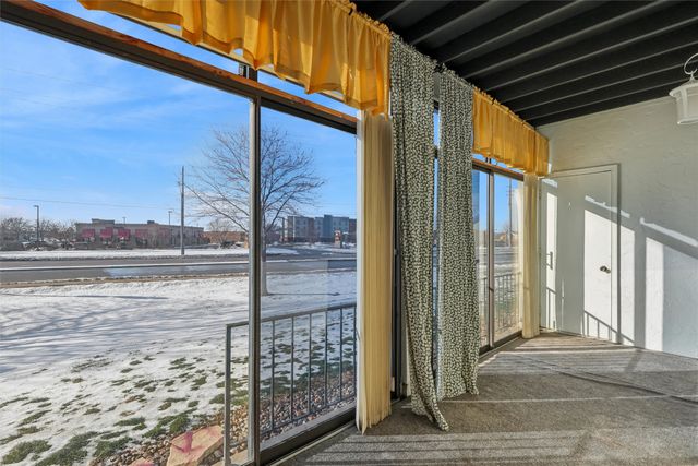 4829 86th Street 6, Urbandale, IA 50322