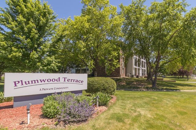 4829 86th Street 6, Urbandale, IA 50322