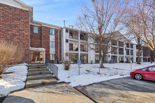 4829 86th Street 6, Urbandale, IA 50322