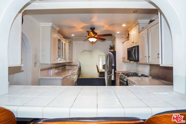 2614 Manhattan Beach Boulevard, Redondo Beach, CA 90278