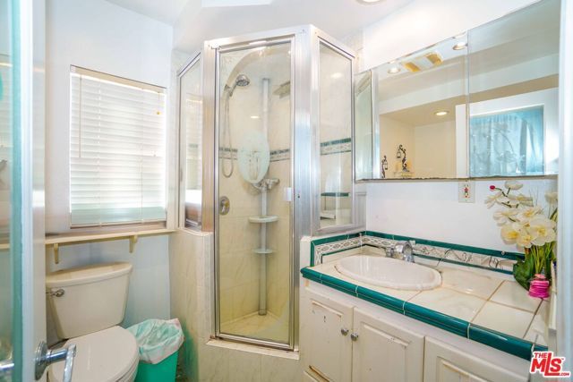 2614 Manhattan Beach Boulevard, Redondo Beach, CA 90278