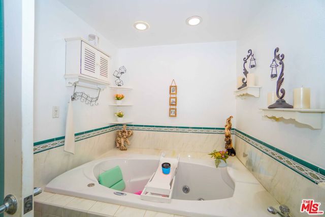 2614 Manhattan Beach Boulevard, Redondo Beach, CA 90278