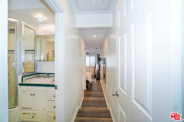 2614 Manhattan Beach Boulevard, Redondo Beach, CA 90278