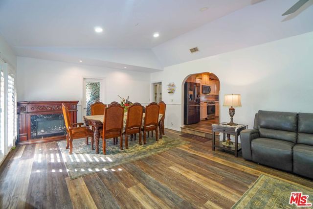 2614 Manhattan Beach Boulevard, Redondo Beach, CA 90278