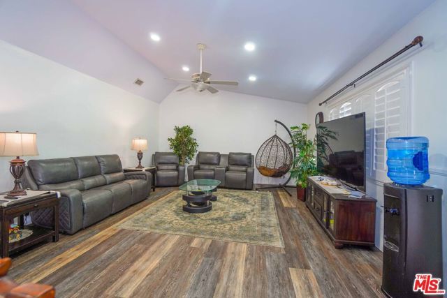 2614 Manhattan Beach Boulevard, Redondo Beach, CA 90278