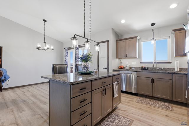3677 BLACKPOWDER RD, Rapid City, SD 57703