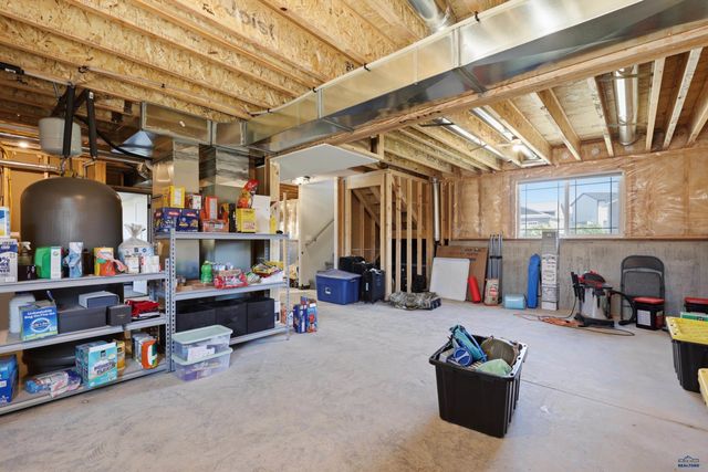 3677 BLACKPOWDER RD, Rapid City, SD 57703