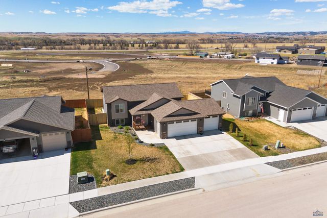 3677 BLACKPOWDER RD, Rapid City, SD 57703