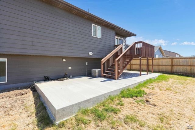 3677 BLACKPOWDER RD, Rapid City, SD 57703