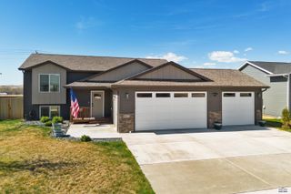 3677 BLACKPOWDER RD, Rapid City, SD 57703