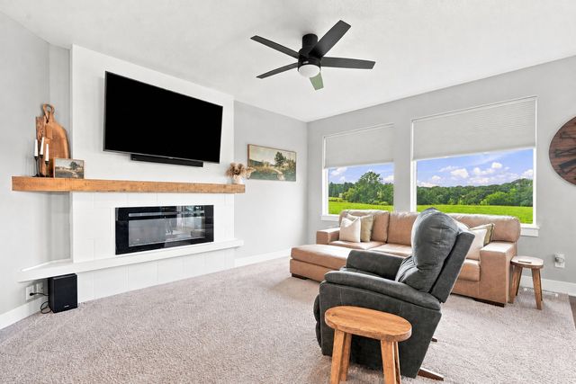 1812 Roebling Road, Adel, IA 50003