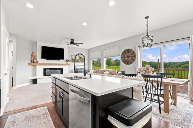 1812 Roebling Road, Adel, IA 50003
