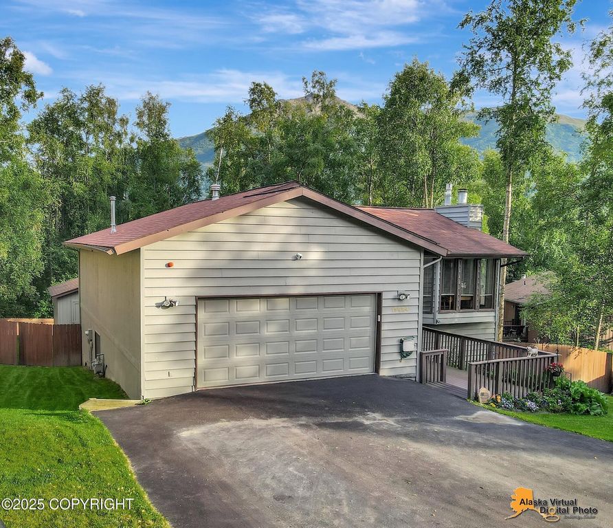 19624 S Montague Loop, Eagle River, AK 99577