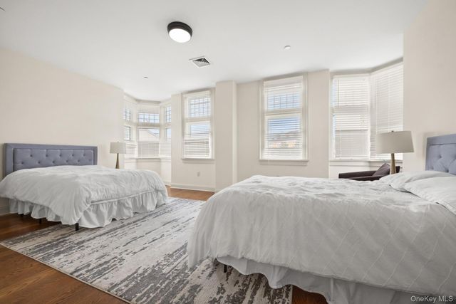 5041 Goodridge Avenue, Bronx, NY 10471