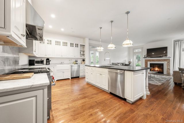 5041 Goodridge Avenue, Bronx, NY 10471