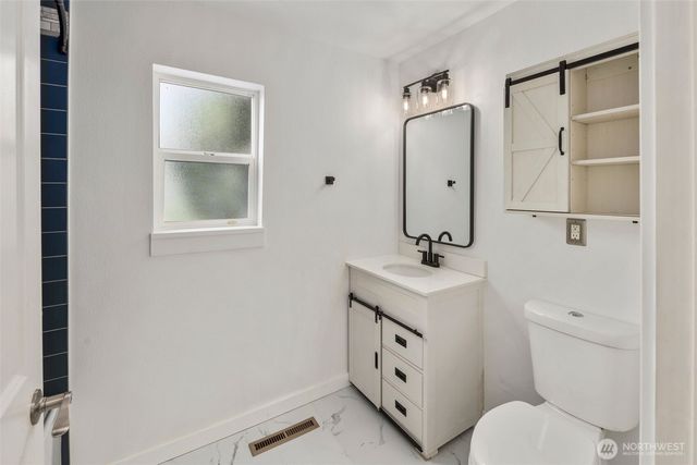 2033 Wright Avenue E, Tacoma, WA 98404