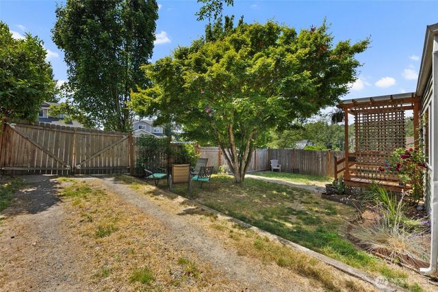 2033 Wright Avenue E, Tacoma, WA 98404