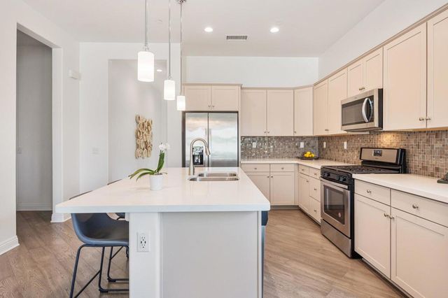 62 Syrah, Rancho Mirage, CA 92270