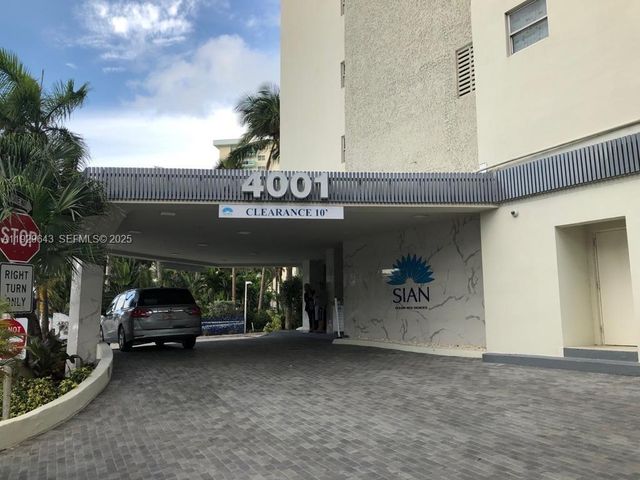 4001 S Ocean Dr 2C, Hollywood, FL 33019