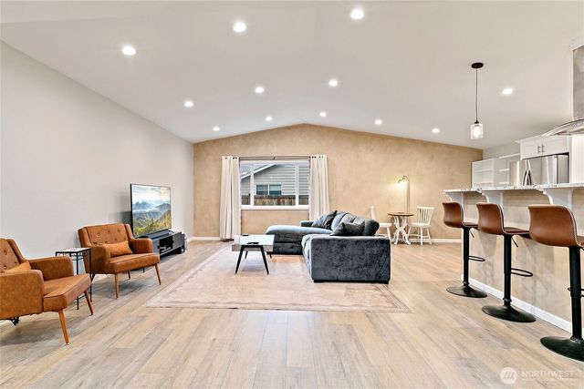 14314 110th Avenue Ct E, Puyallup, WA 98374