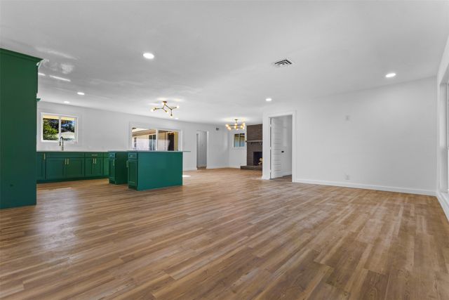 924 Whitestone Lane, Dallas, TX 75232