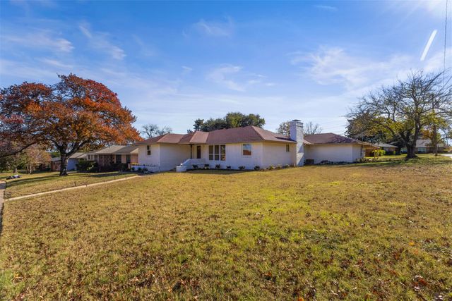 924 Whitestone Lane, Dallas, TX 75232