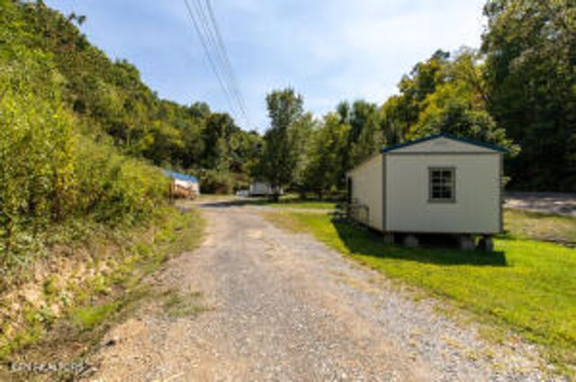 3287 Old Hwy 411, Dandridge, TN 37725