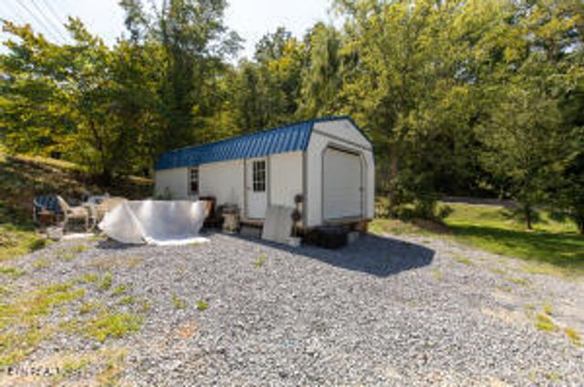 3287 Old Hwy 411, Dandridge, TN 37725