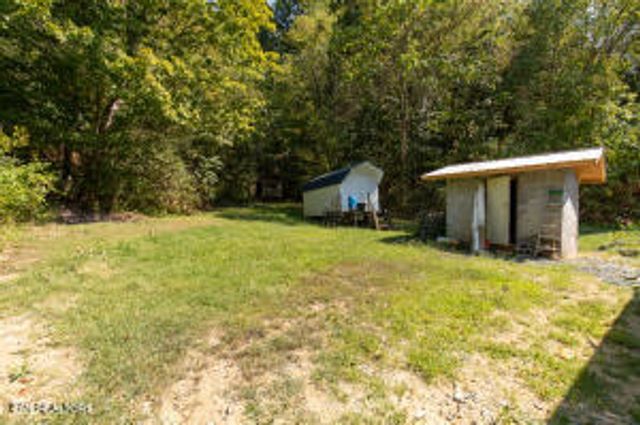 3287 Old Hwy 411, Dandridge, TN 37725