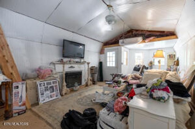 3287 Old Hwy 411, Dandridge, TN 37725