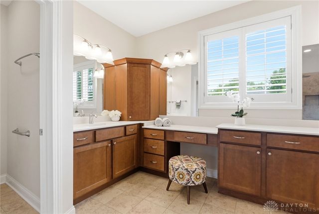 1387 Champions Way, Beavercreek Twp, OH 45385
