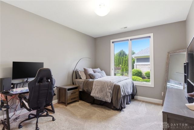 1387 Champions Way, Beavercreek Twp, OH 45385