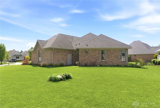 1387 Champions Way, Beavercreek Twp, OH 45385