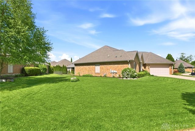1387 Champions Way, Beavercreek Twp, OH 45385