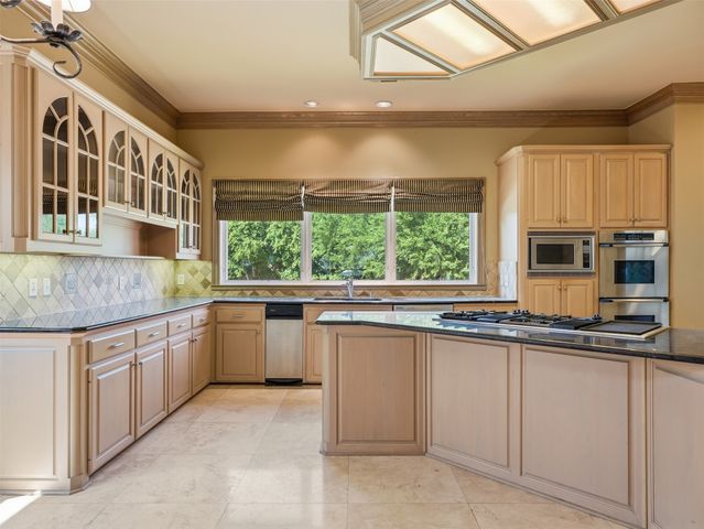 1700 Dowling Drive, Irving, TX 75038