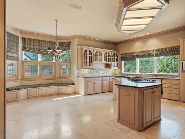 1700 Dowling Drive, Irving, TX 75038