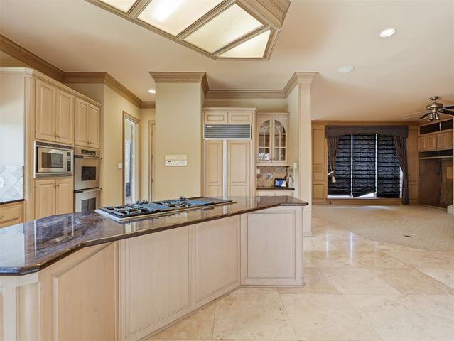 1700 Dowling Drive, Irving, TX 75038