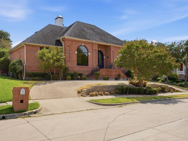 1700 Dowling Drive, Irving, TX 75038
