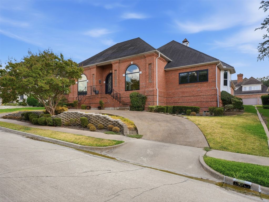 1700 Dowling Drive, Irving, TX 75038 — photo 2