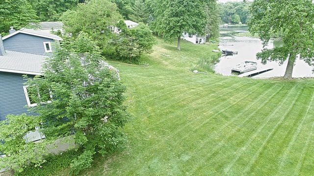 12111 S Sherman Lake Drive, Augusta, MI 49012