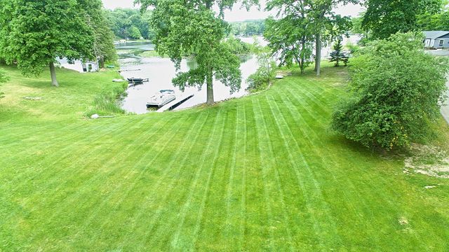 12111 S Sherman Lake Drive, Augusta, MI 49012